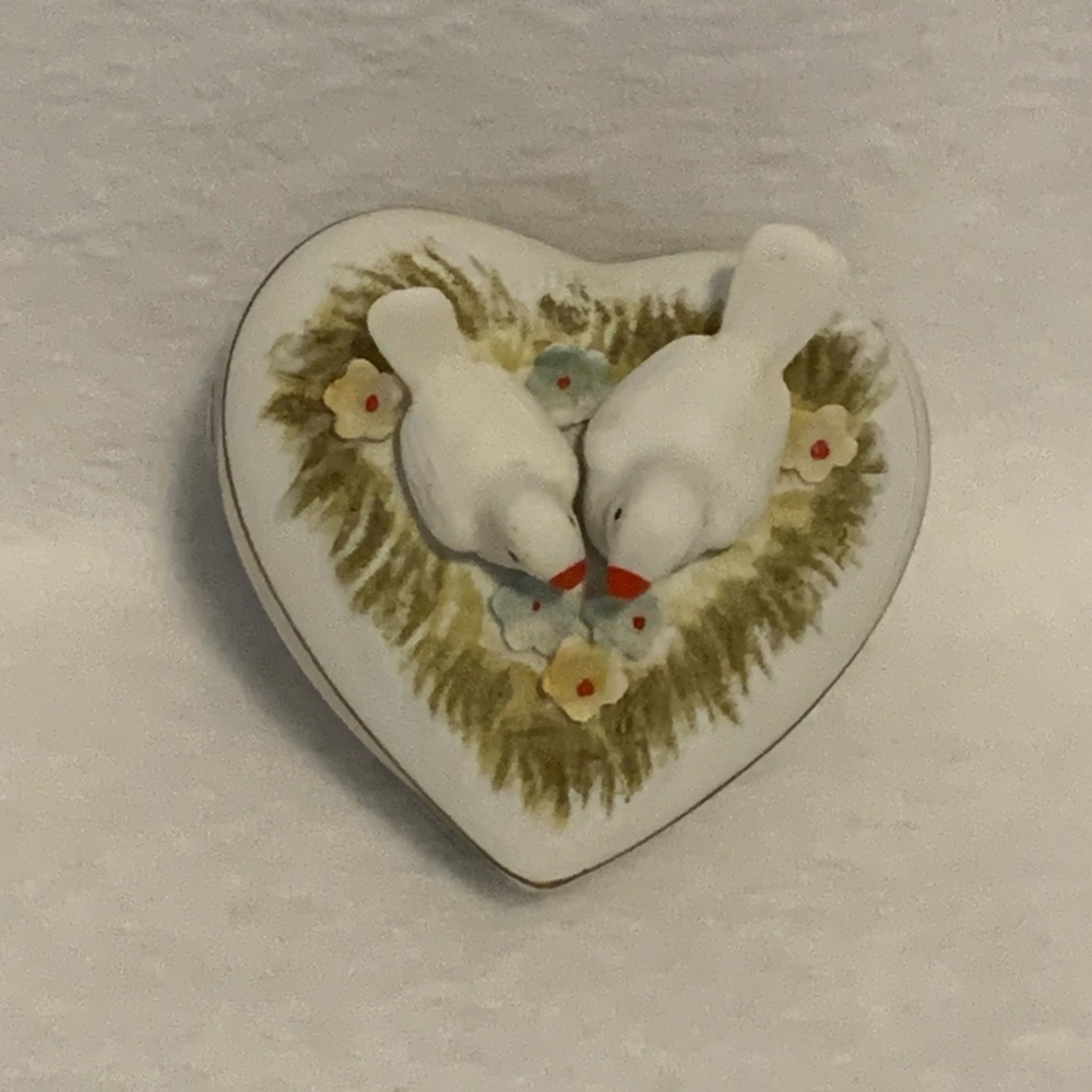 Vintage Heart Trinket Box
